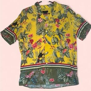 Zara Lightweight Yellow Floral and Green Tropical Men's Medium Button Up